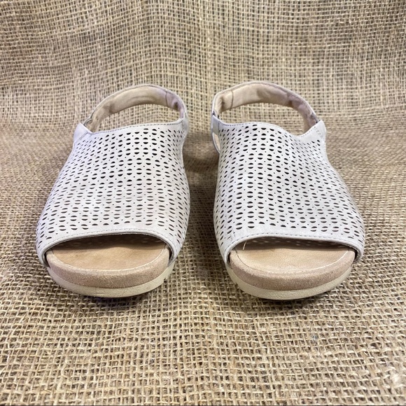 Earth Sandal  Leather  Slip On Slingback  Bungie Straps Beige Size 6.5 M - Picture 7 of 12
